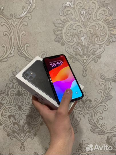 iPhone 11, 64 ГБ