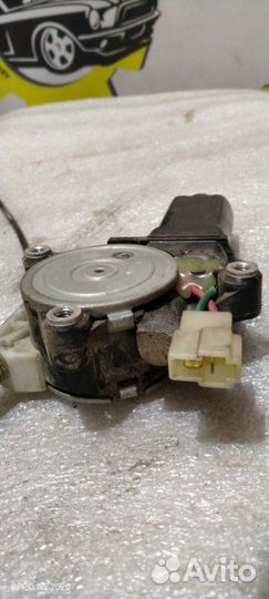 Стеклоподъемник задний левый Mitsubishi Montero