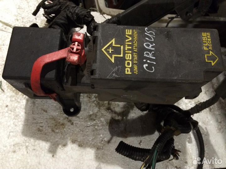 Блок предохранителей Крайслер цирус