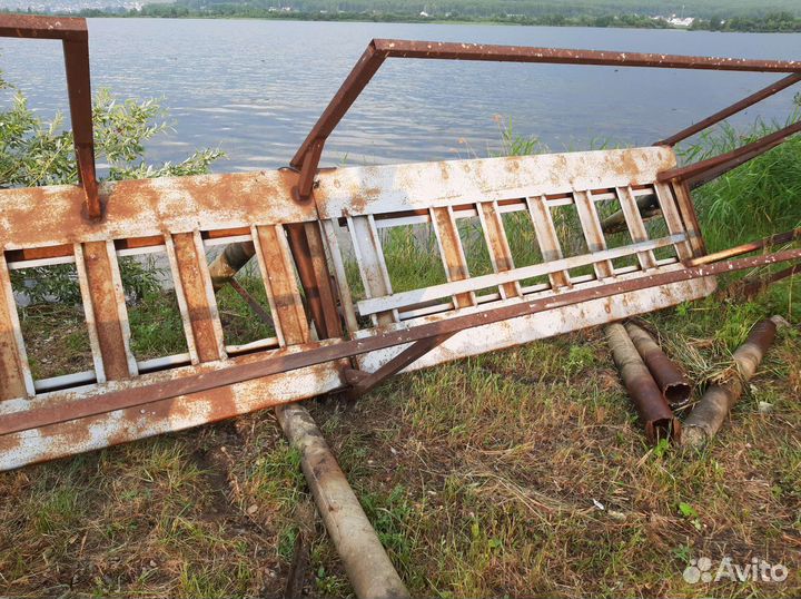 Пирс-мостик металлический