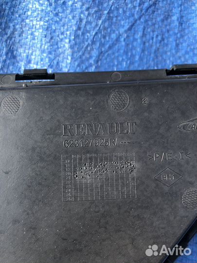 Дефлектор радиатора правый Sandero Stepway 2