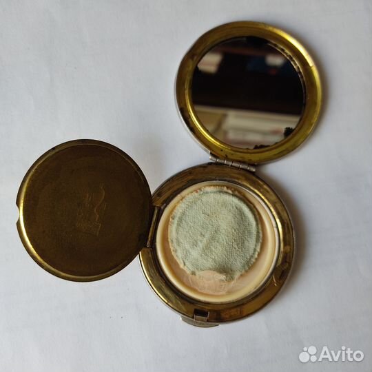 Пудреница времен СССР. Б/у