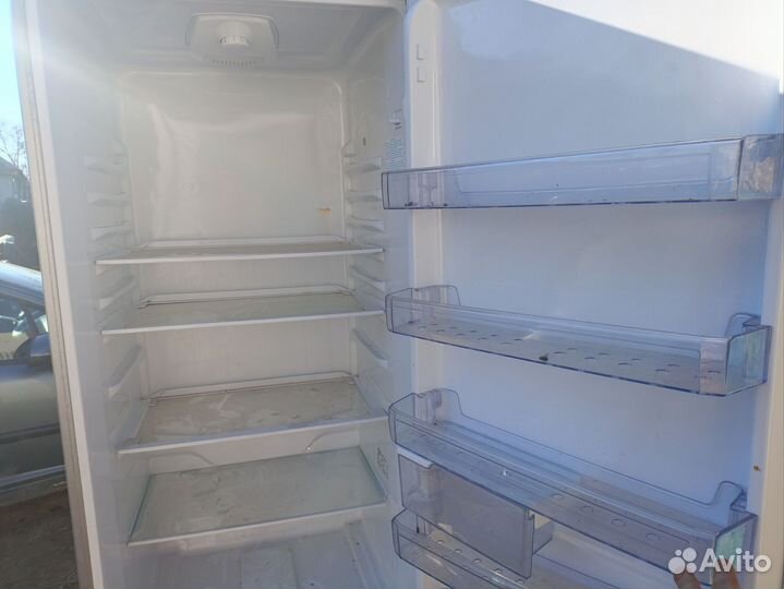 Холодильник beko