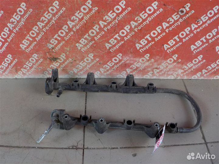 Топливная рампа Toyota Land Cruiser 120 2002-2009