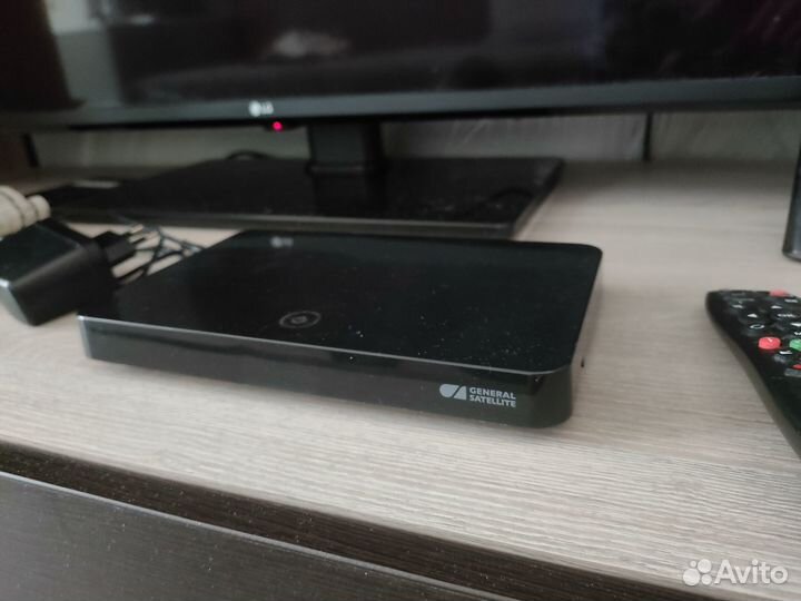 Приемник GS B527 (Триколор)