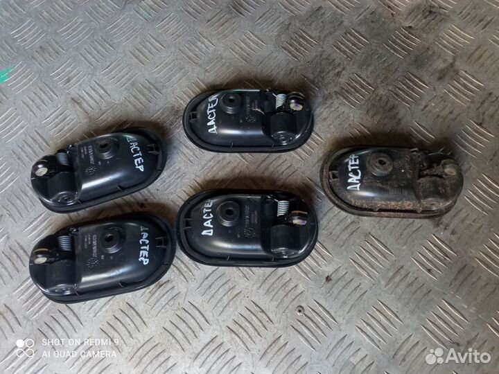Внутренняя ручка двери Renault Duster