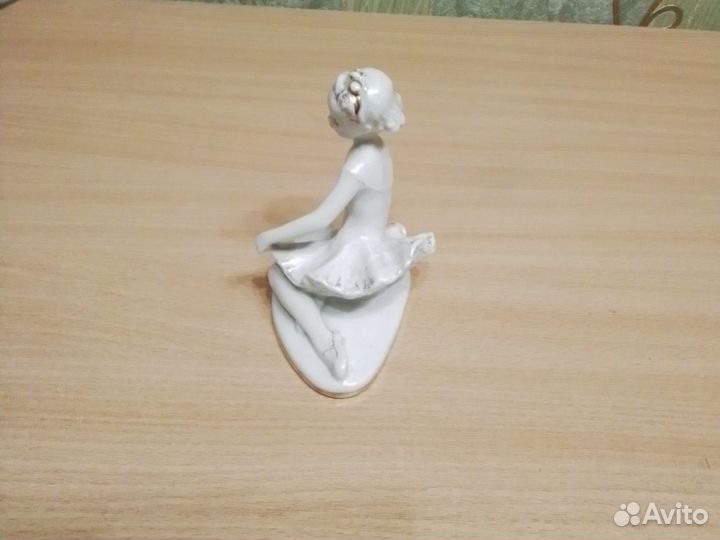Статуэтка фарфоровая лфз юнная балерина