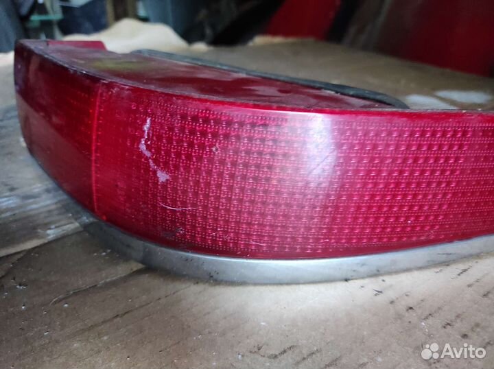 Правый фонарь на ford scorpio