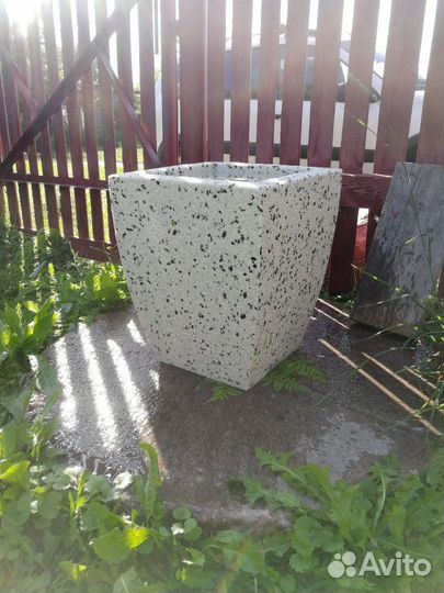 Вазон из бетона