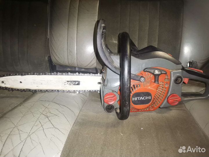 Бензопилы Hitachi две шт