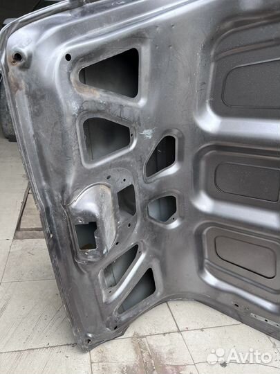 Продам крышку багажника