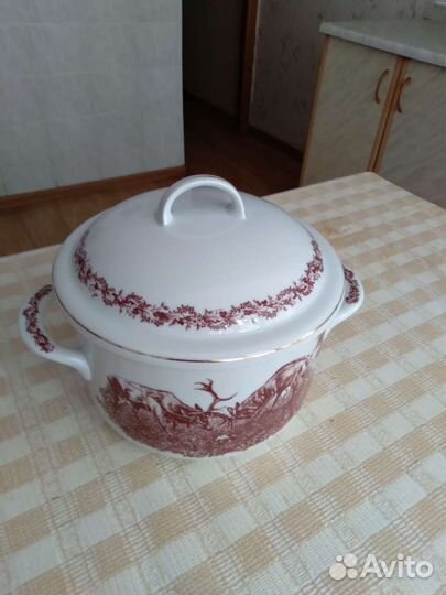 Кастрюля (супник)