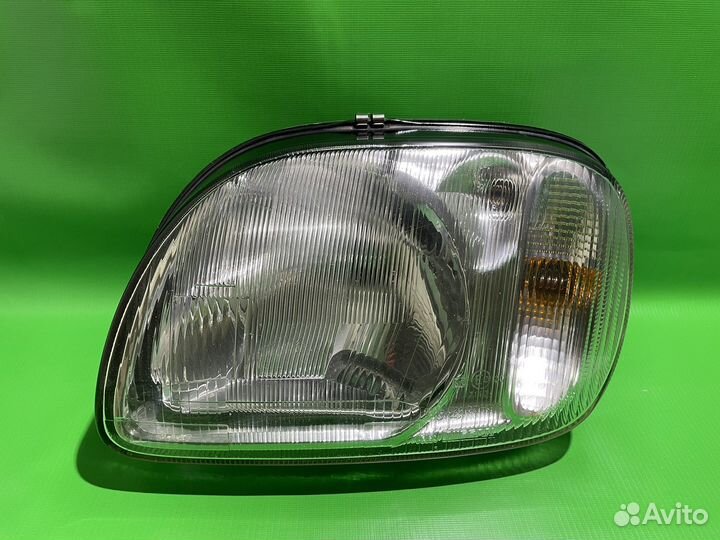 Фара левая Nissan Micra 1998-2002