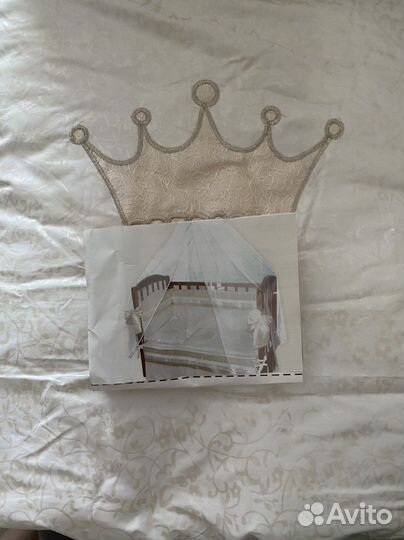 Бортики и балдахин в кроватку с одеялом