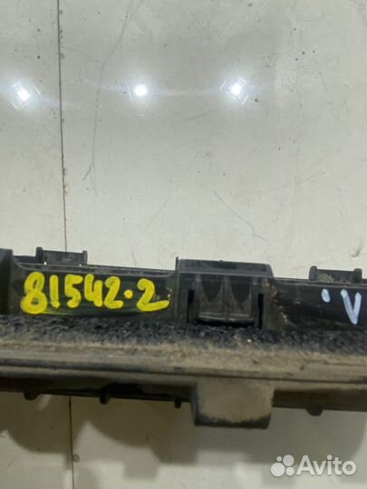 Решетка вентиляционная (задняя левая)