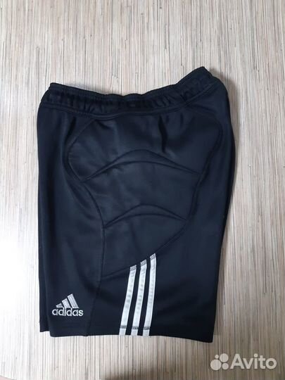 Продаю вратарские шорты Adidas