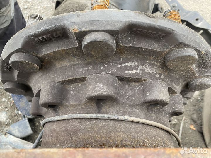 Продам ступицу scania