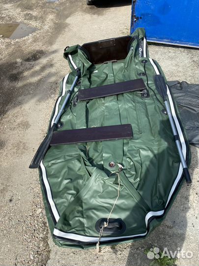 Продам лодку aqua 3200