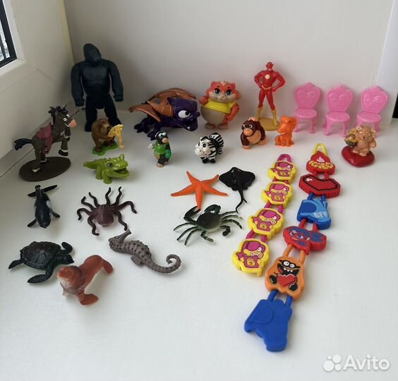 Мелкие игрушки киндеры