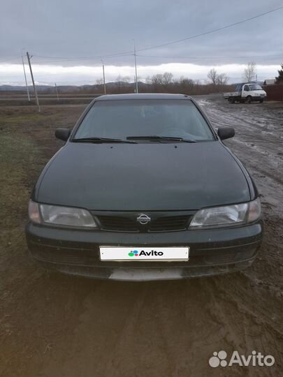 Nissan Almera 1.6 AT, 1997, 250 000 км