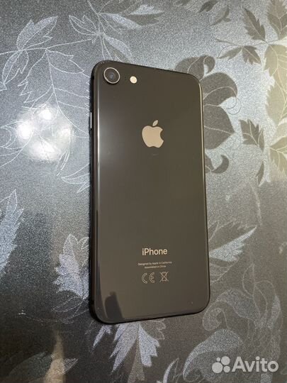 iPhone 8, 64 ГБ