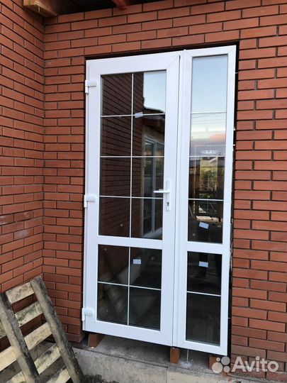 Пластиковые двери