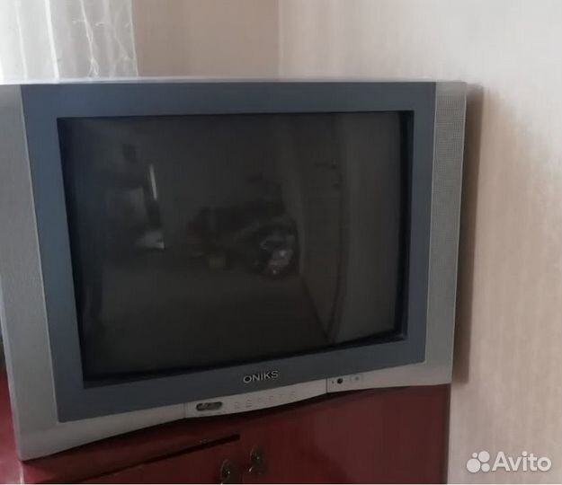 Продам Б/у телевизор Оникс