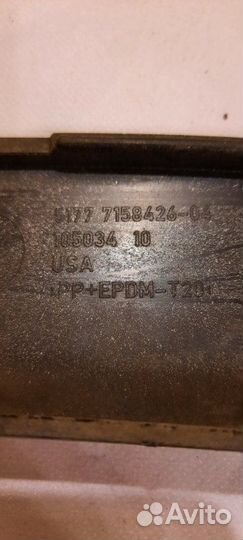 Молдинг на крыло задний правый Bmw X5 E70 3.0 2010