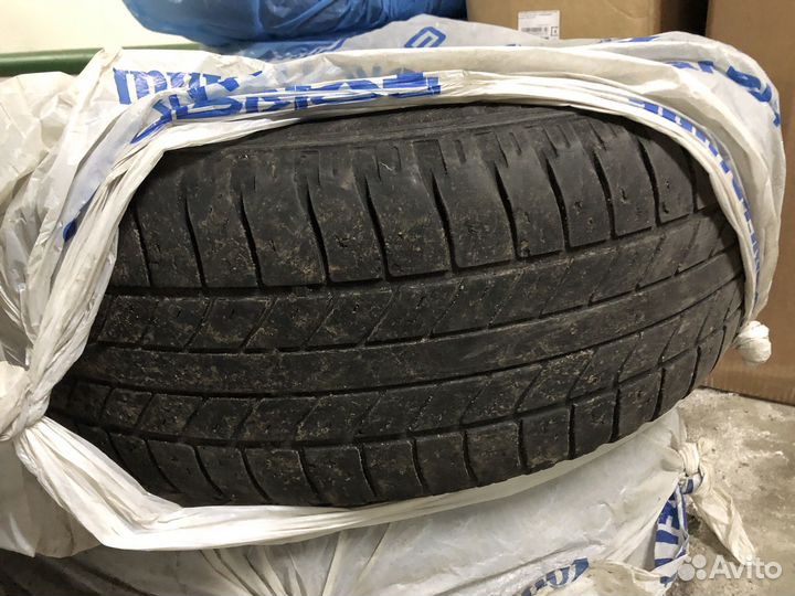 Goodyear Wrangler HP All Weather 235/65 R17