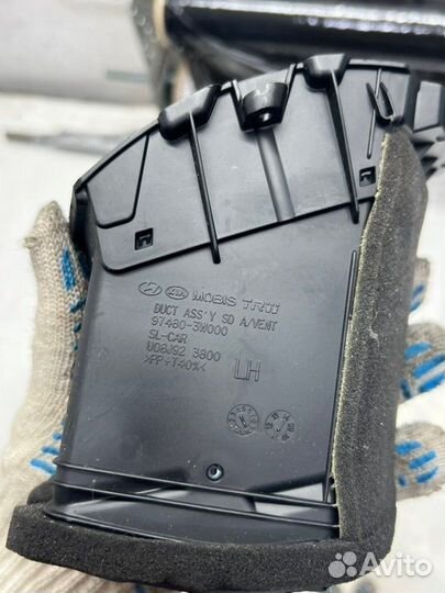 Дефлектор левый Kia Sportage 1.6 G4FD 08.2011