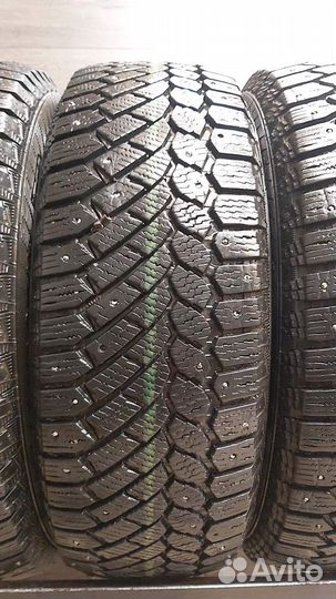 Gislaved Nord Frost 200 215/65 R16 102T