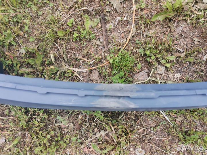 Бампер передний на рапид 1