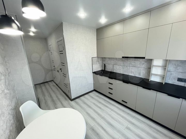 2-к. квартира, 55 м², 6/9 эт.