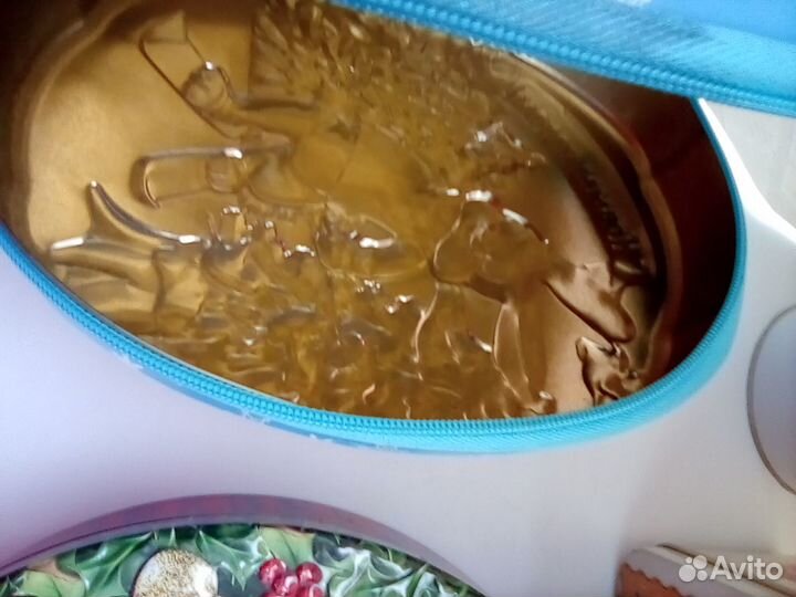 Жестяная коробка Новый год кремлёвский подарок