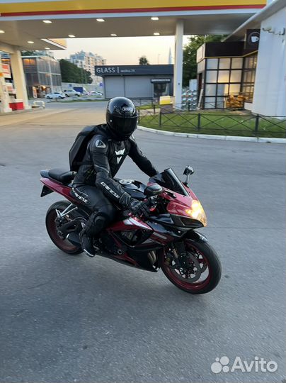 Suzuki GSX-R 750
