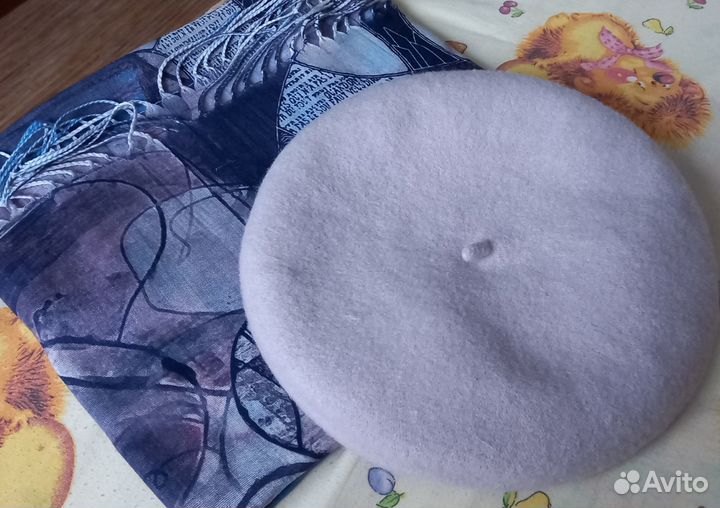 Женская беретка и шарф