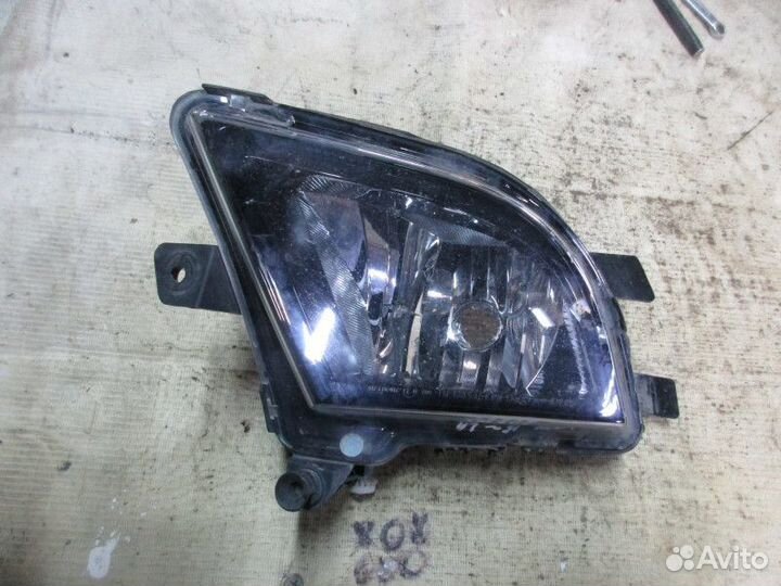Фара противотуманная левая VW Jetta 2011-2018 (5C7