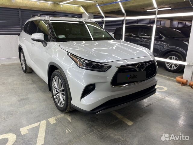 Toyota Highlander 3.5 AT, 2022, 5 км