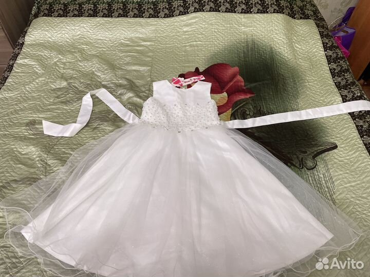 Платье для девочки новое