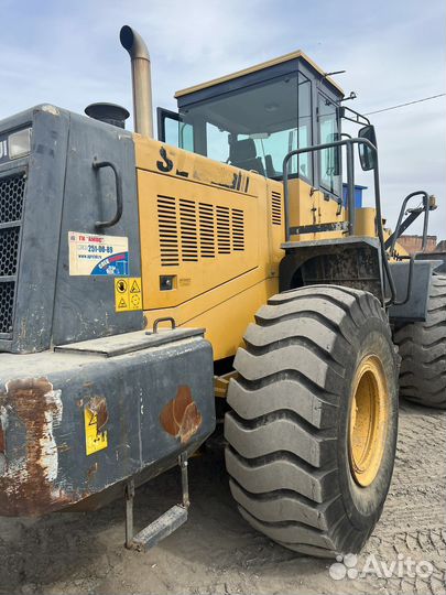 Фронтальный погрузчик Shantui SL50W, 2010