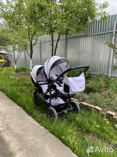 Коляска для двойни