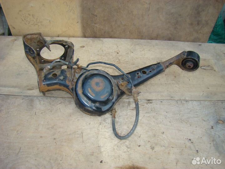 Рычаги задней подвески Toyota rav4 05г