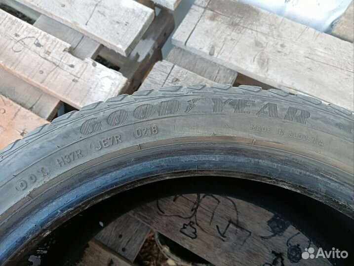 Goodyear Vector 4Seasons Gen-2 225/45 R17