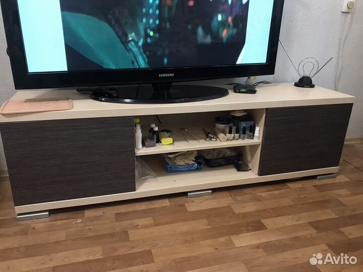 Тумба под телевизор