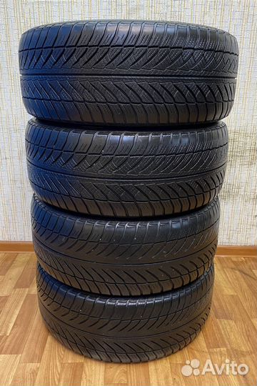 Goodyear UltraGrip 8 Performance 245/45 R18