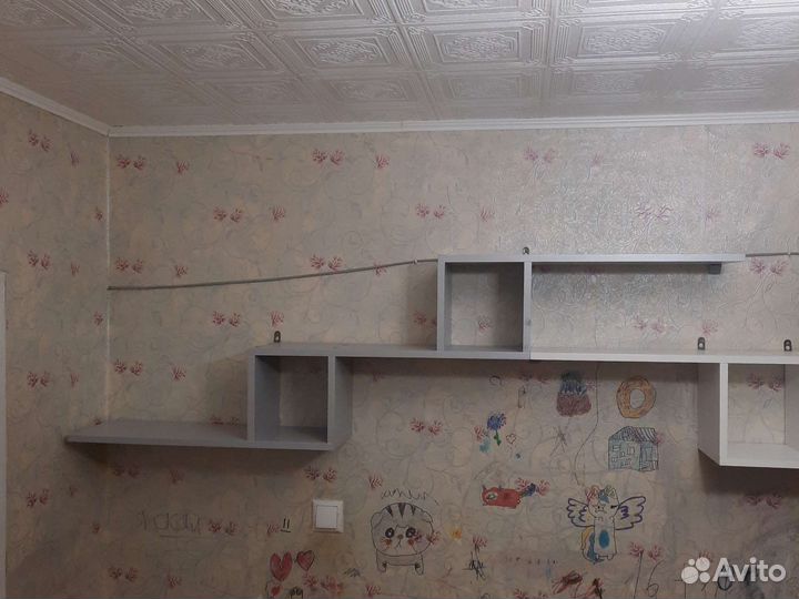 Полка настенная б/у