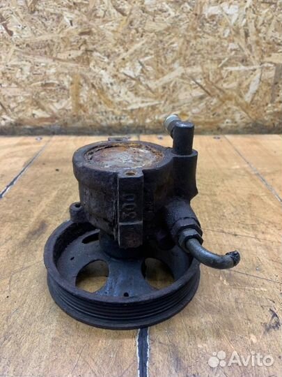 Насос гидроусилителя руля Opel Astra F C18NZ