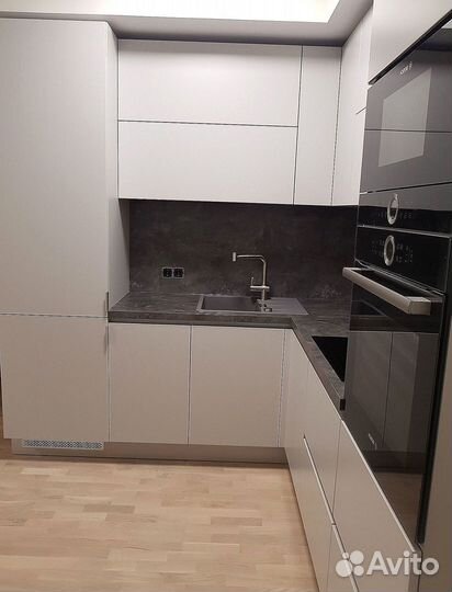 Кухня в потолок