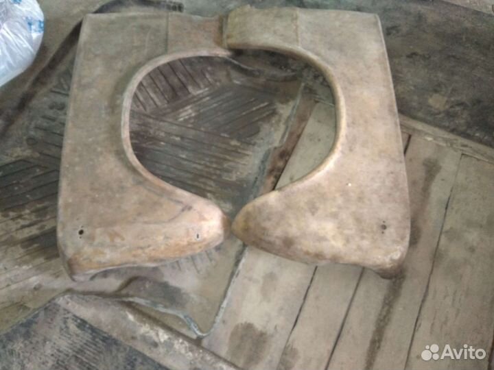 Крылья пластиковые на ваз 2101. 2102 и тд