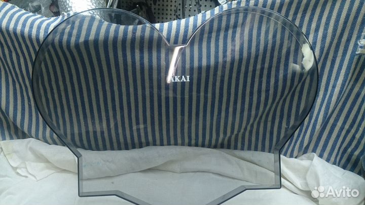 Полирую пылезащитные крышки радиоаппаратуры